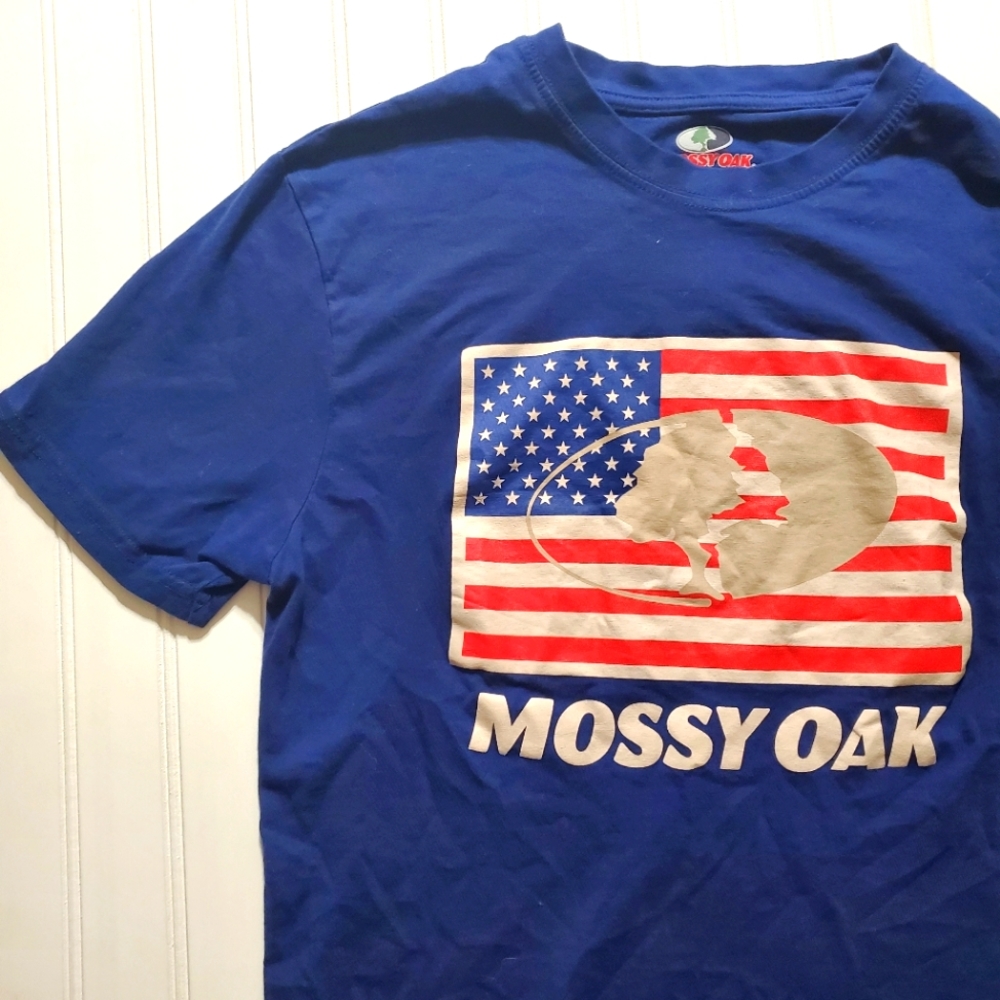 Mossy Oak Size L Navy Blue American Flag Tshirt